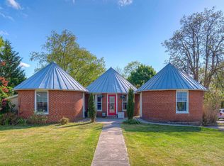 303 S Franklin St, Christiansburg, VA 24073