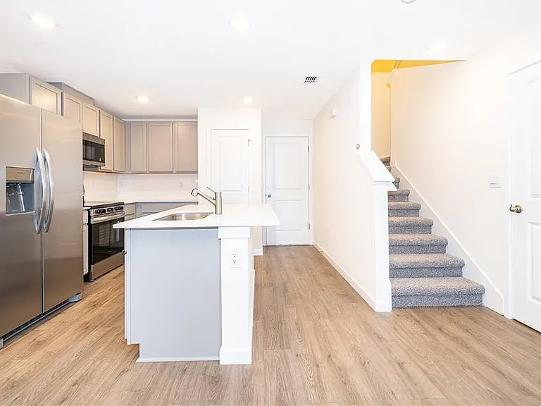 4391 Hazel St — Photo 5