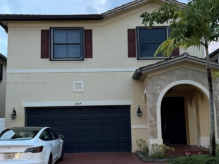 10614 W 35th Ln — Photo 1