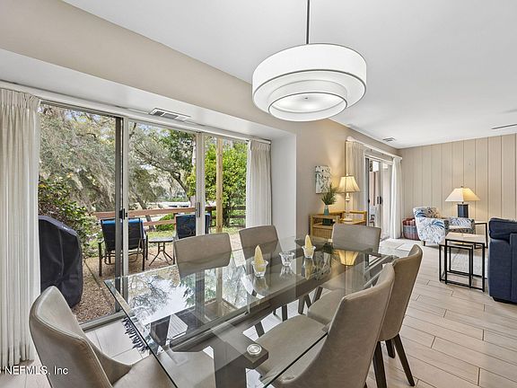 5th image of 2134 BEACHWOOD Road