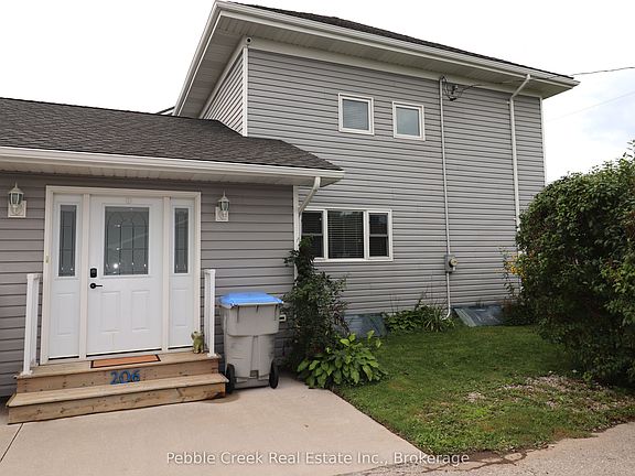 4th image of 206 Picton St E