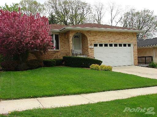 9307 S. 82nd Ct.,  Hickory Hills, IL 60457