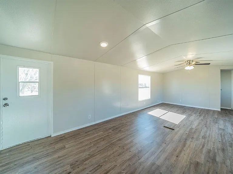 4329 Kaywood Dr — Photo 6
