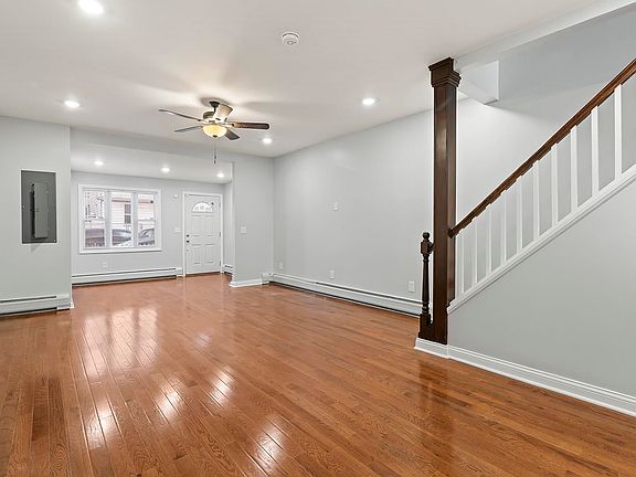 4th image of 46 Stuyvesant Ave
