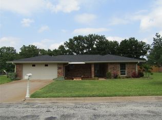 1303 Raborn Dr, Bowie, TX 76230