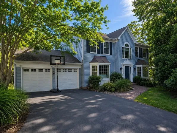 2334 Putnam Ln, Crofton, MD 21114
