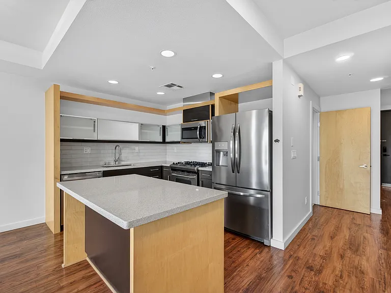 2900 Wyandot St #303 — Photo 8