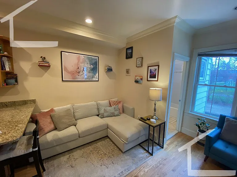 25 Lothrop St #5 — Photo 11