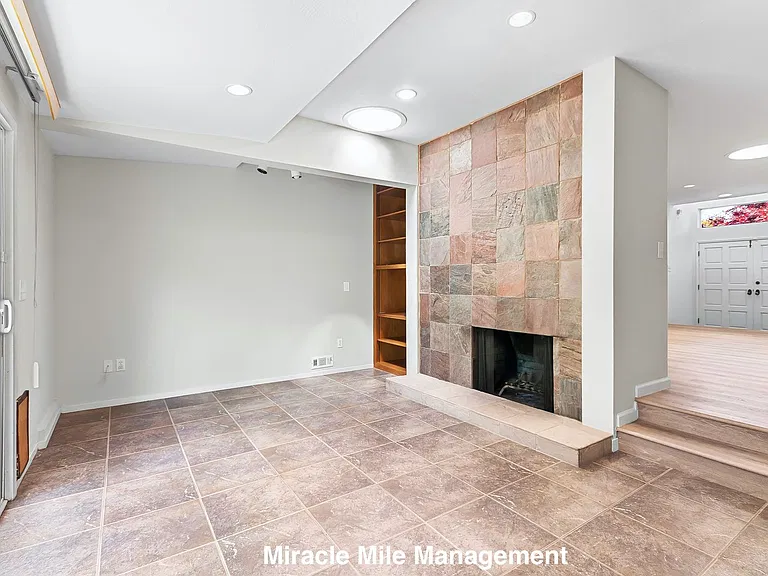 2503 Las Gallinas Ave — Photo 11