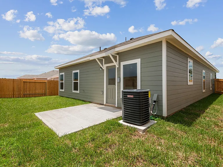 15519 Caramel Springs Dr — Photo 2