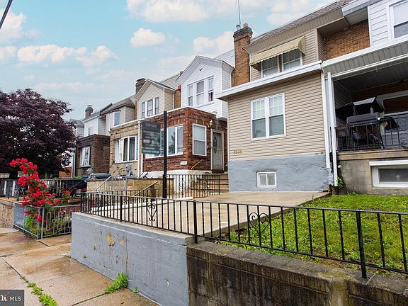 2nd image of 2536 S 74th St