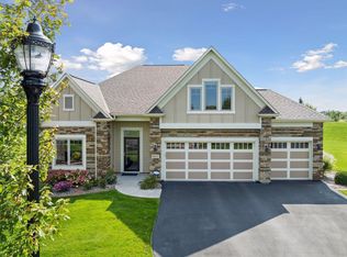 8817 Upper 7th Pl N, Lake Elmo, MN 55042