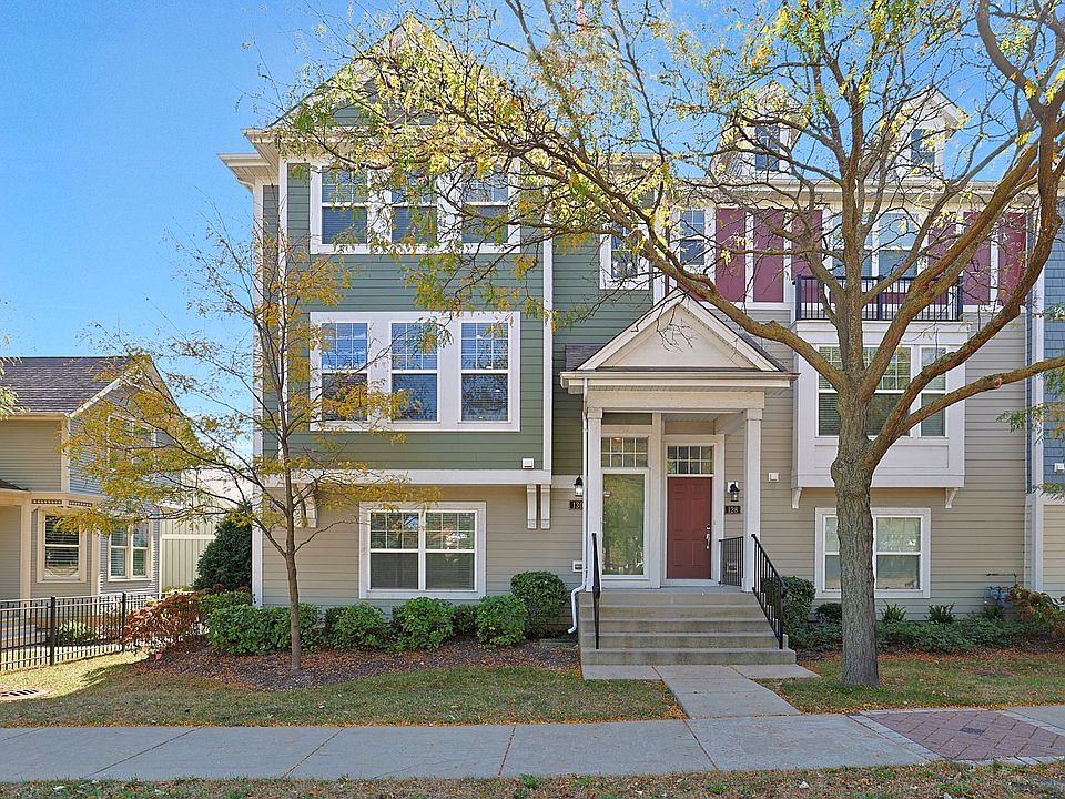 1st image of 130 Waterbury Cir