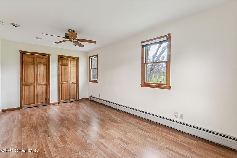 5th image of 102 Griebel Lane