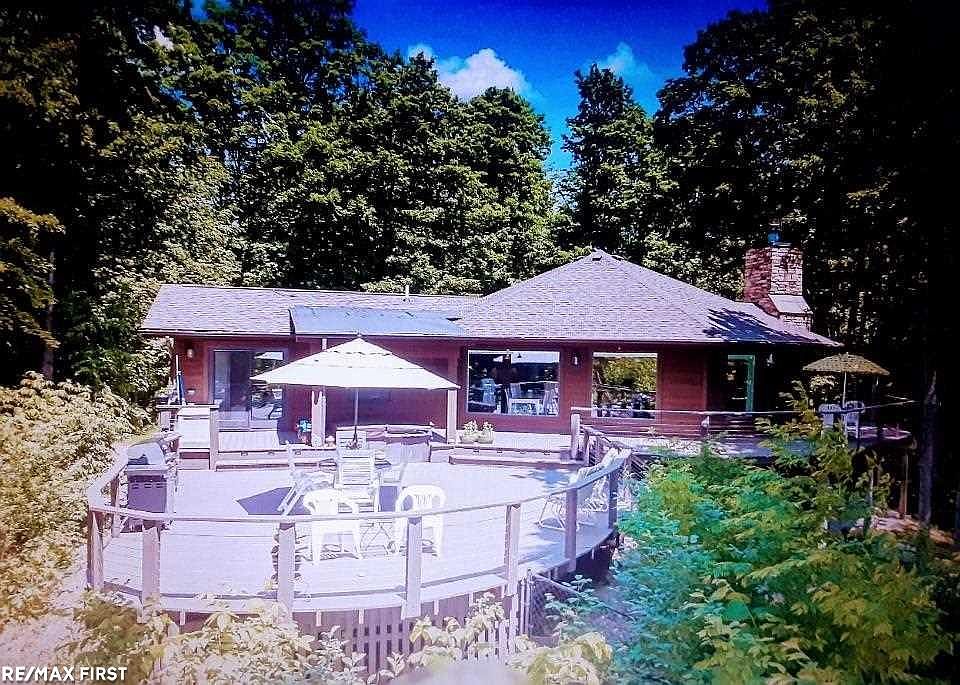 5985 Maple Grove Rd, Charlevoix, MI 49720 Zillow