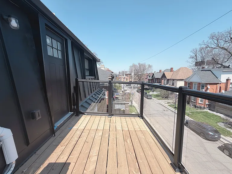 22 Grant Ave — Photo 5
