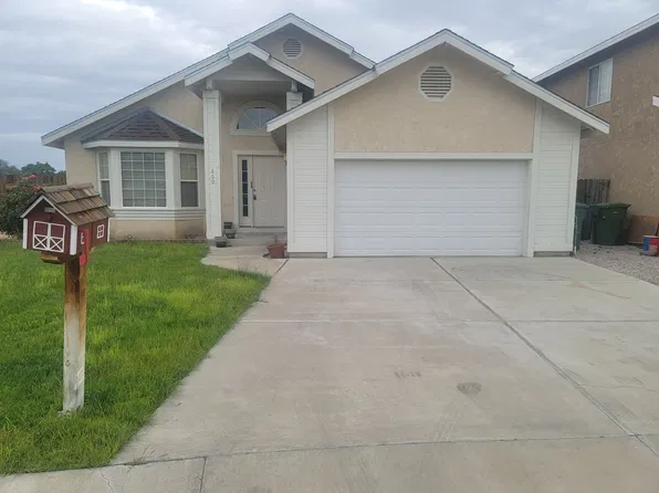 660 Sunset Dr, Fallon, NV 89406