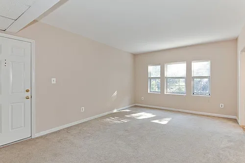 1728 N Queens Ln #184 — Photo 1
