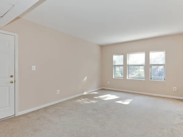 1728 N Queens Ln APT 184, Arlington, VA 22201