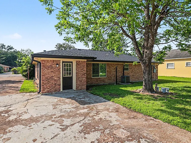 10606 Hemwick Dr — Photo 16