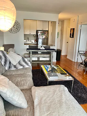 Rented by Peter Ashe | media 45