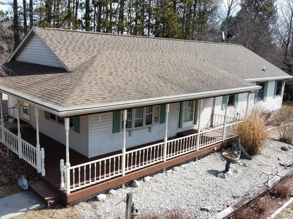 3727 Johnson Rd, Frankfort, MI 49635