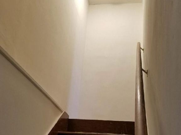 2nd image of 728 Ann St