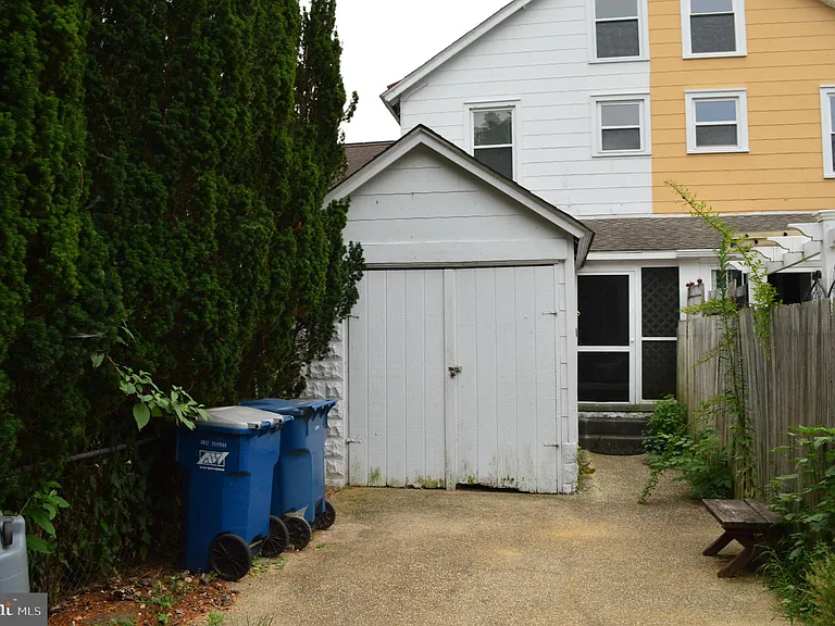 121 Broad St — Photo 35