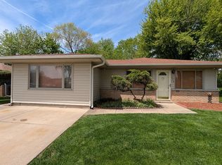 574 Lakewood Blvd, Park Forest, IL 60466