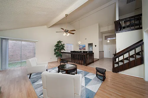 10619 Chapel Hill Dr Photo 1