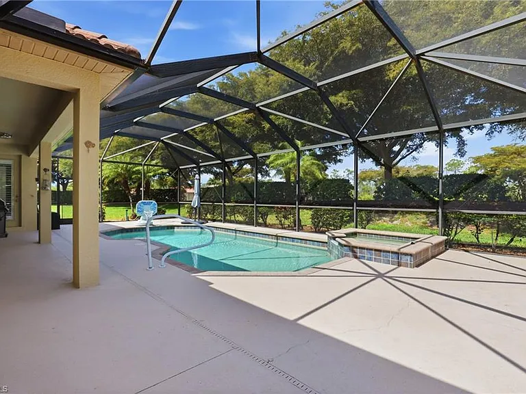 13818 Farnese Dr — Photo 35