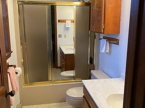 5th image of 67 Heritage Cir