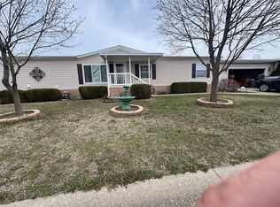 2876 S Springfield Farms Blvd, Brookline, MO 65619