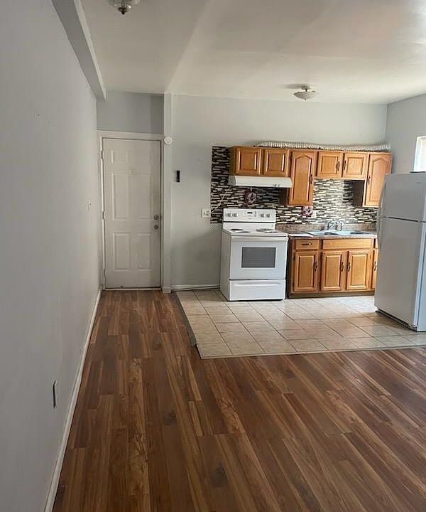 2nd image of 230 N 10th St APT 2B