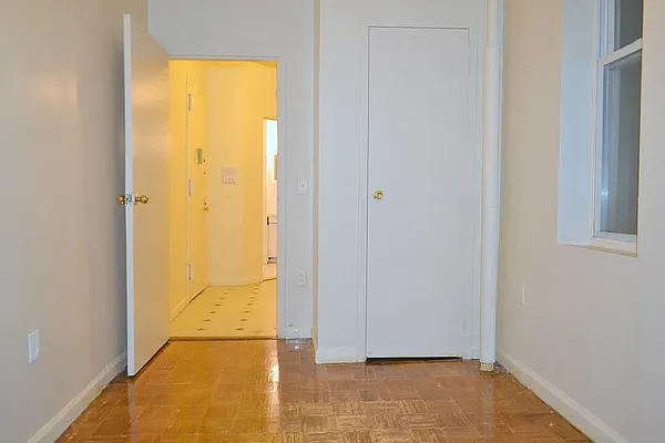 Rented by Town Residential | media 27