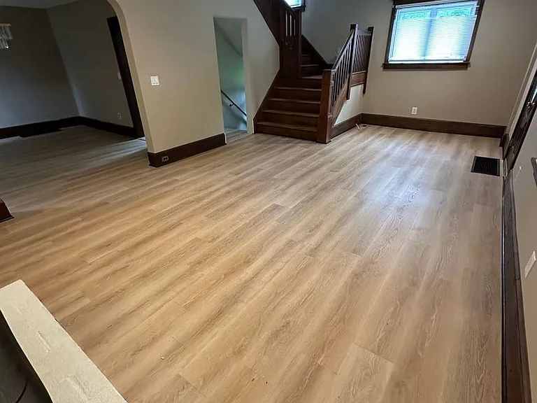 541 W Jersey Ave — Photo 3