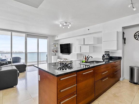 4th image of 1830 S Ocean Dr APT 5012