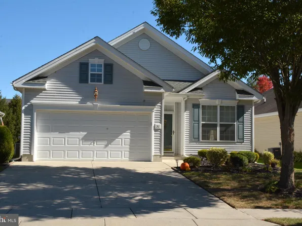 31 Embassy Dr, Woolwich Township, NJ 08085