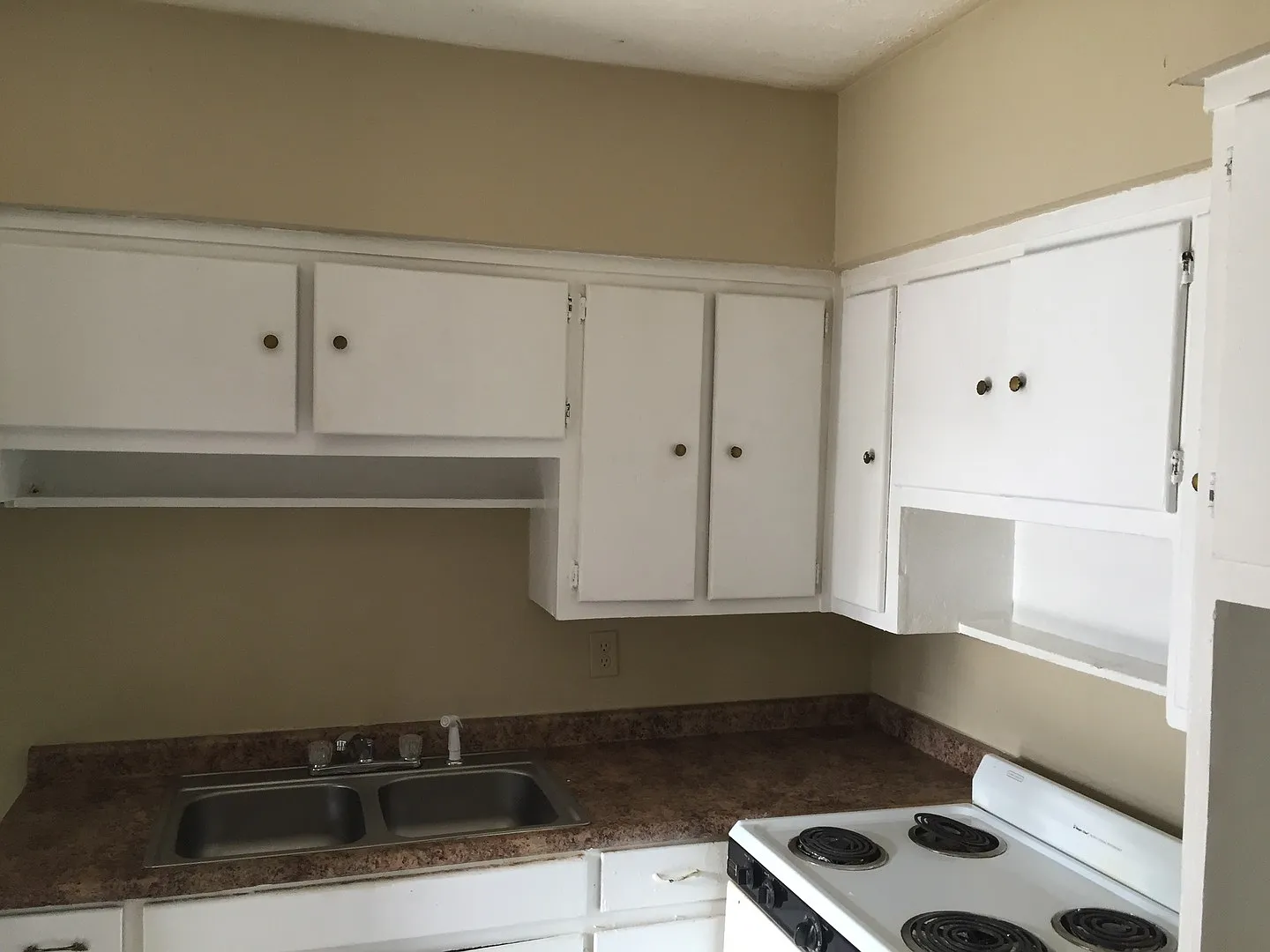 731 Winston Road Fountain View Apts / Hemlock — Photo 3