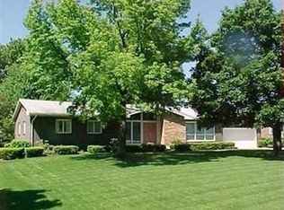 157 Crestview Dr, Elyria, OH 44035