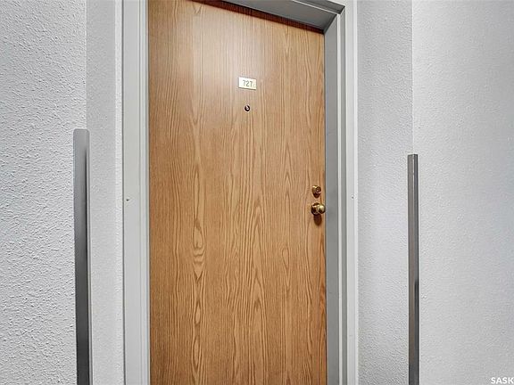 4th image of 310 Stillwater Dr #727