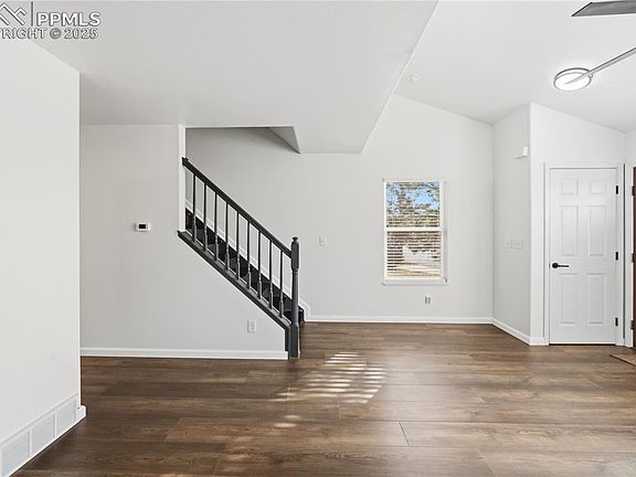 4th image of 5024 Chariot Dr