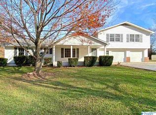 18566 Bartlett Rd, Athens, AL 35613