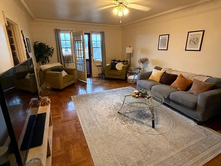 740 S Negley Ave #302 — Photo 7