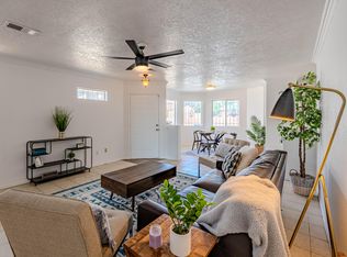 8900 La Vida Ln SW, Albuquerque, NM 87121