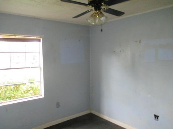 4th image of 2529 Dolores Dr