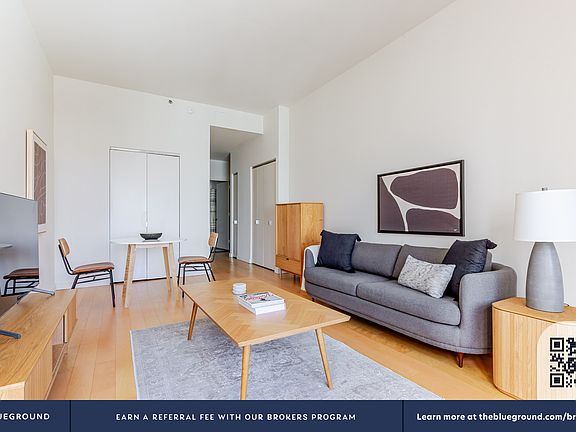 4th image of 90 Washington St APT 23L