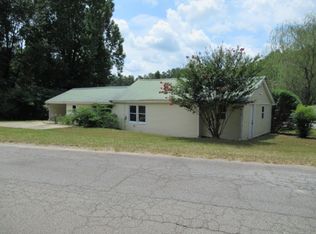 25 Old Newnan Rd, Whitesburg, GA 30185