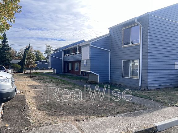 4th image of 2467 SE 135th Ave