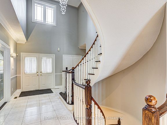 4th image of 101 Clarendon Dr